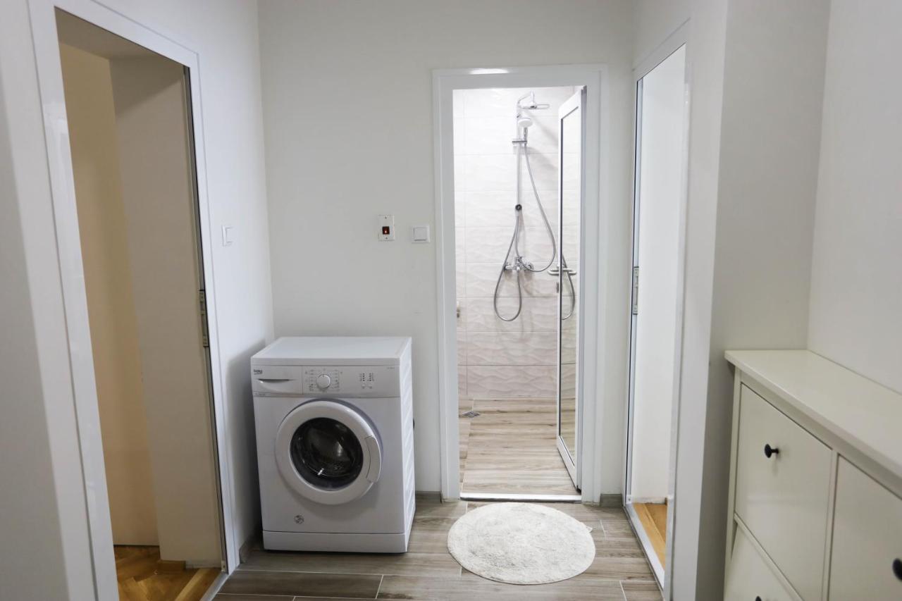 White Central Apartment Varna Eksteriør bilde